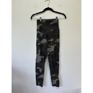 Offline by Aerie camo leggins size S high rise 7/8 length